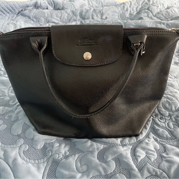 Black Leather Longchamp Pliage Handbag with Crossbody Strap 🖤🖤🖤 - Picture 2 of 4